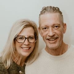 John and Beth Garry profile picture