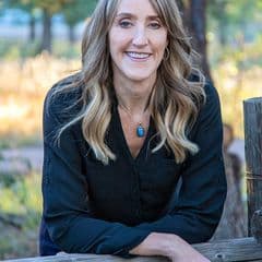 Nicole Van Den Bosch