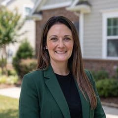 Sarah Cotnoir profile picture