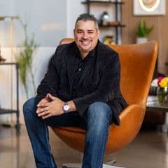 Steven Nieves profile picture