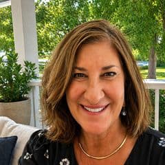 Laurie Zoerb profile picture