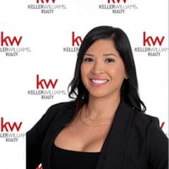 Angelica Flores profile picture