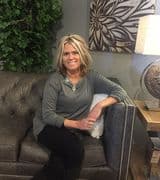 Laura Deslauriers profile picture